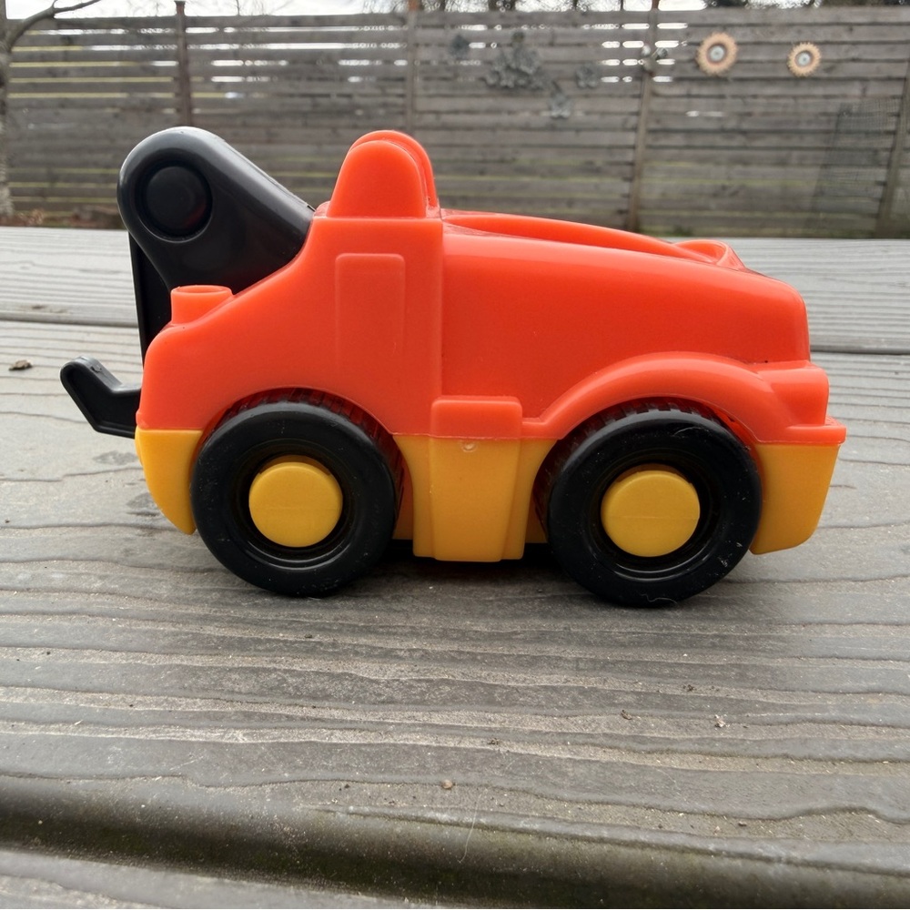Fisher price, little people  Tow Truck Push Toy, sounds